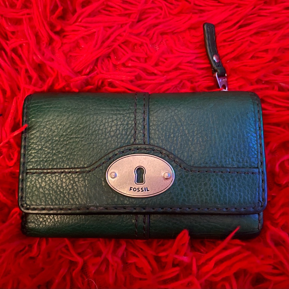 Vintage Fossil Green Leather Wallet With Silver Hardware